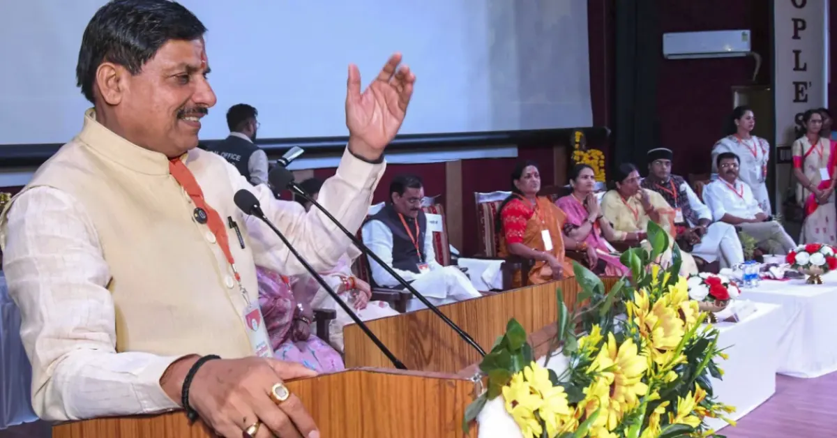 Ladli Behna Yojana: रक्षाबंधन से पहले सरकार का बड़ा तोहफा! 1.26 करोड़ महिलाओं के खाते में आएंगे 1,500 रुपये