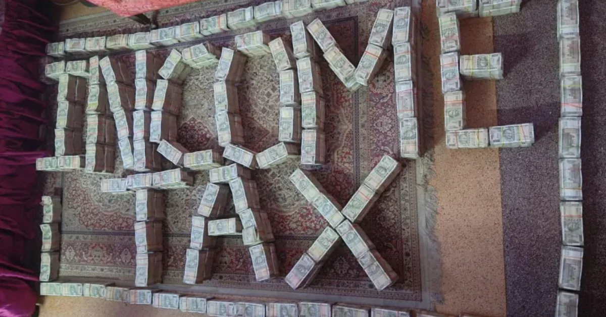 जयपुर की JNU पर IT की ‘सर्जिकल स्ट्राइक’! गाड़ियों से बरामद ₹10 करोड़ कैश, हाई-टेक प्लानिंग ने खोला राज